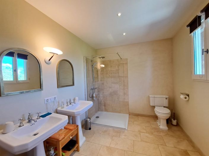 Image No.20-4 Bed House for sale