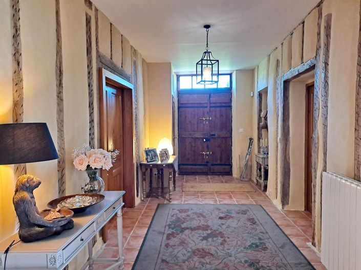 Image No.7-4 Bed House for sale