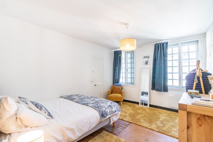 Image No.12-4 Bed House for sale