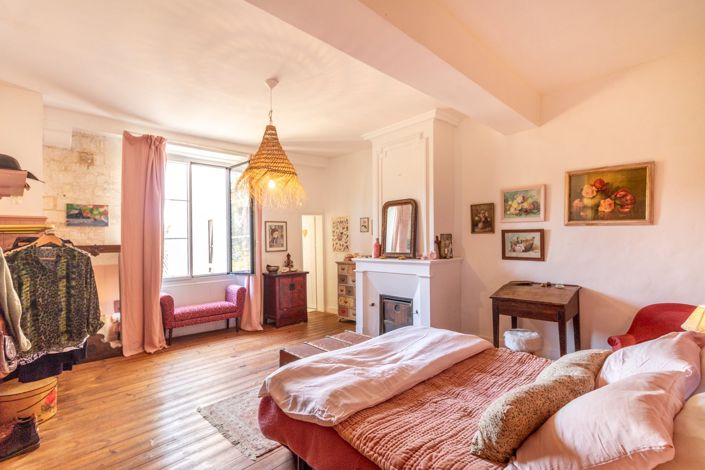 Image No.8-4 Bed House for sale