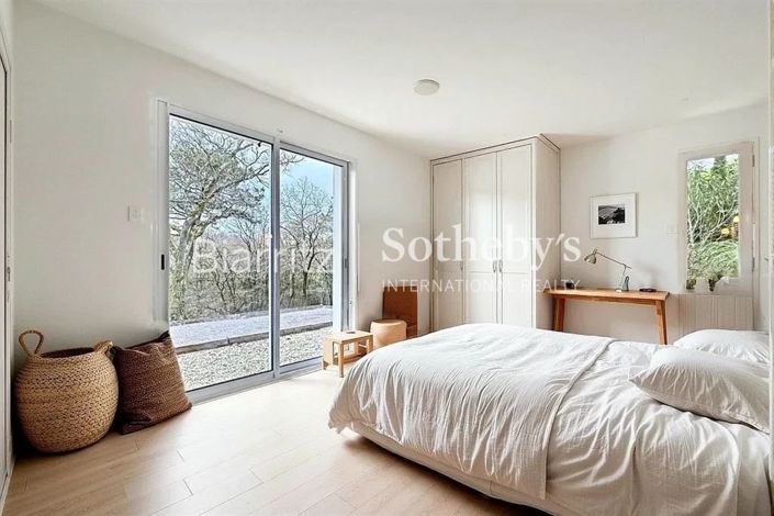 Image No.5-4 Bed House for sale
