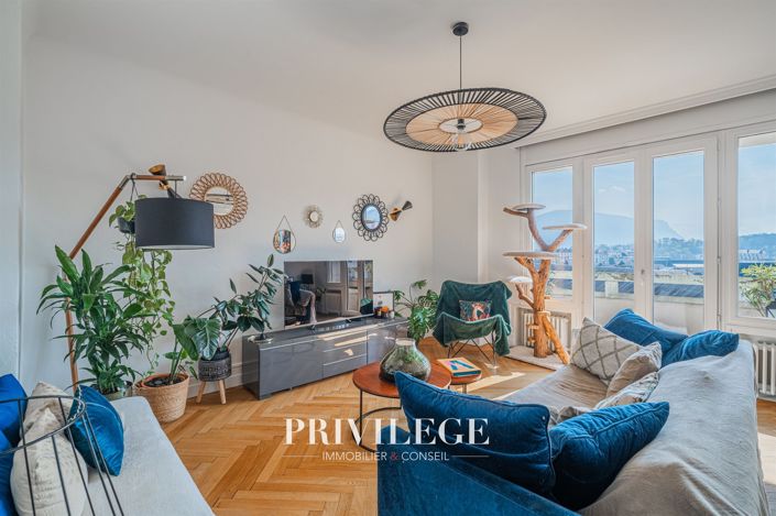 Image No.10-3 Bed Apartment for sale