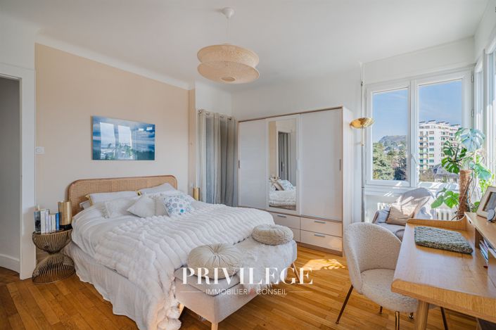 Image No.14-3 Bed Apartment for sale