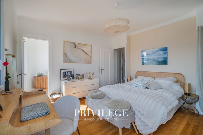 Image No.15-3 Bed Apartment for sale