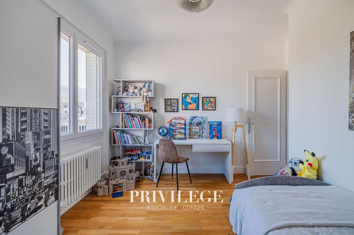 Image No.17-3 Bed Apartment for sale