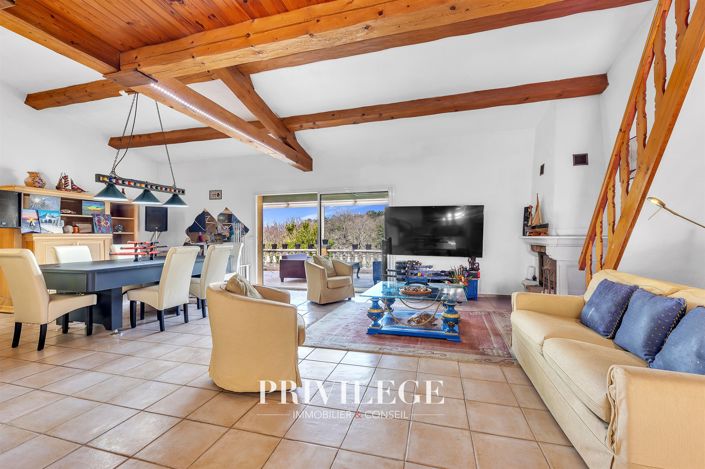 Image No.11-4 Bed House for sale