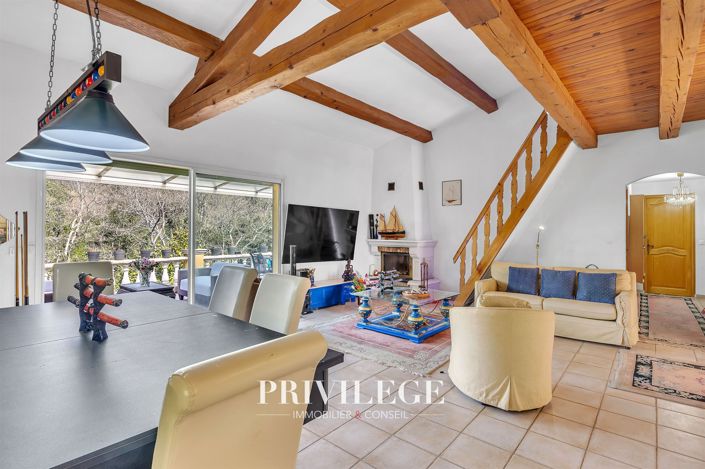 Image No.12-4 Bed House for sale