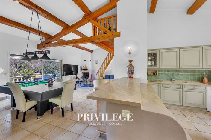 Image No.16-4 Bed House for sale