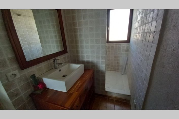 Image No.13-4 Bed House for sale