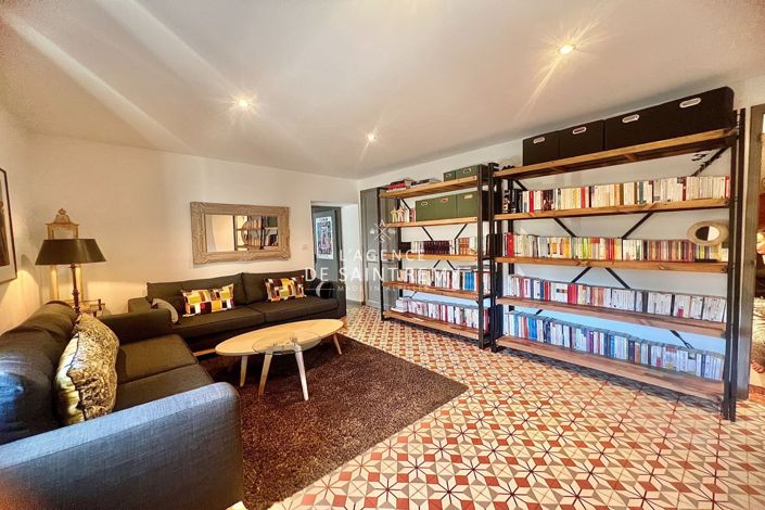 Image No.11-4 Bed House for sale