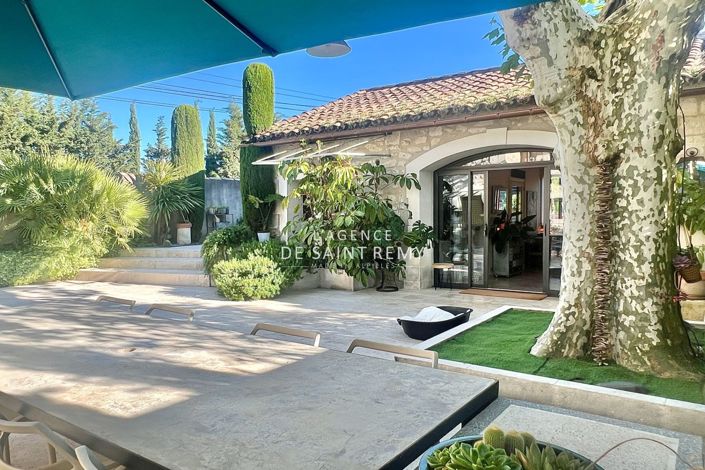 Image No.2-4 Bed House for sale