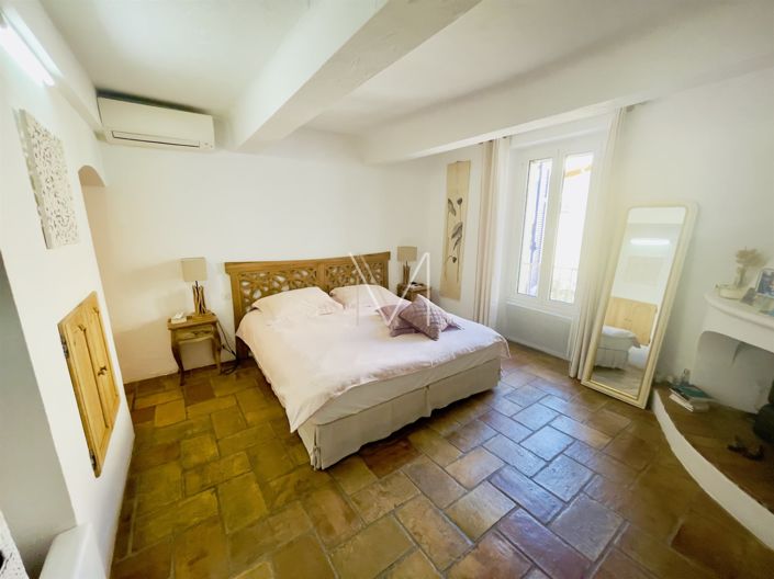 Image No.15-3 Bed House for sale