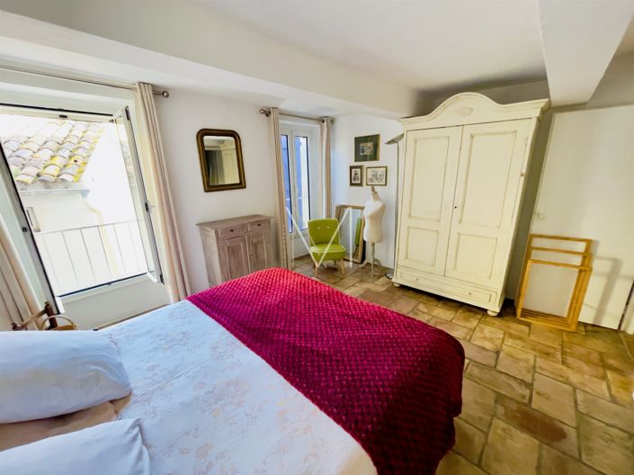 Image No.17-3 Bed House for sale