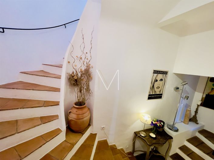 Image No.19-3 Bed House for sale