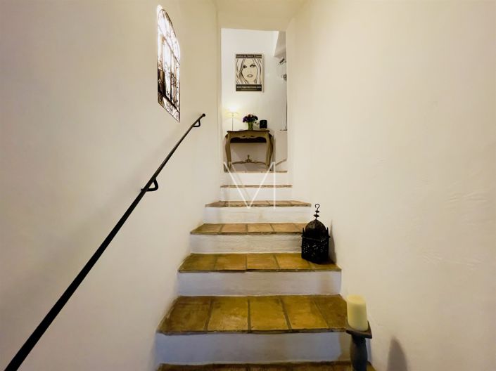 Image No.6-3 Bed House for sale