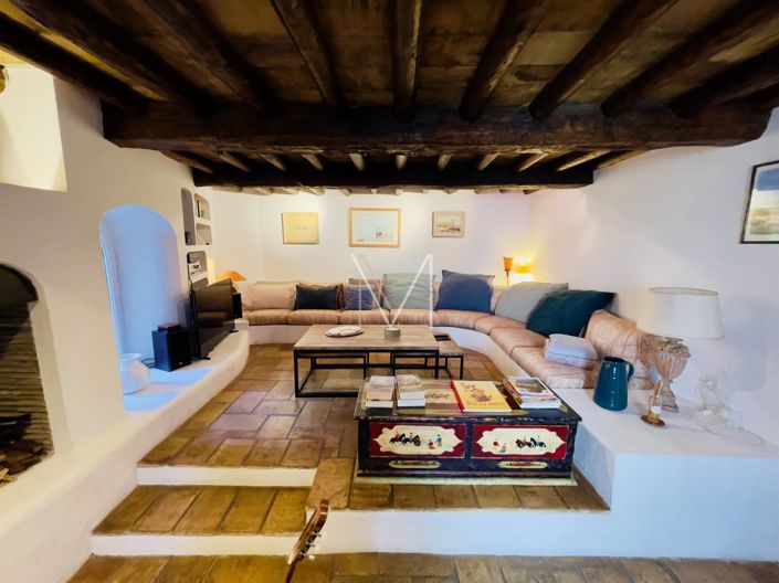 Image No.7-3 Bed House for sale