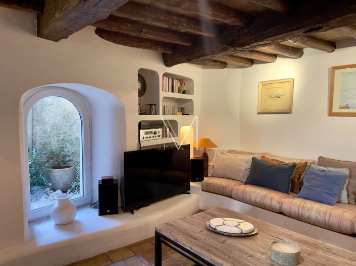 Image No.9-3 Bed House for sale