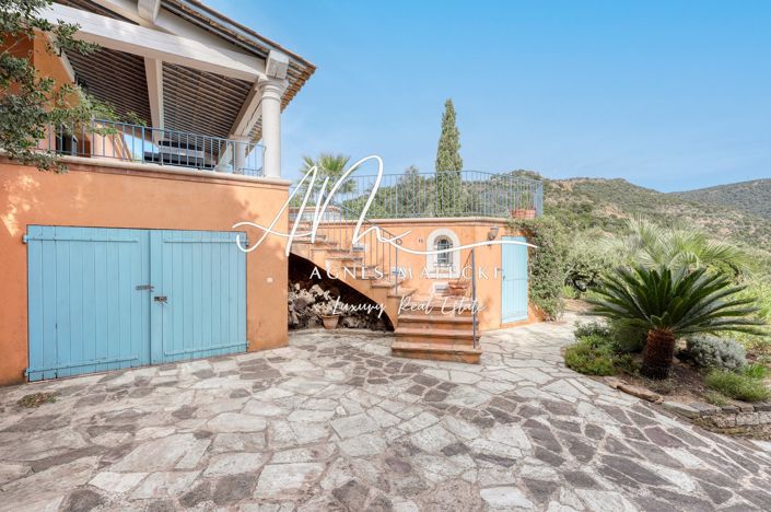 Image No.12-Maison de 5 chambres à vendre à Le Lavandou