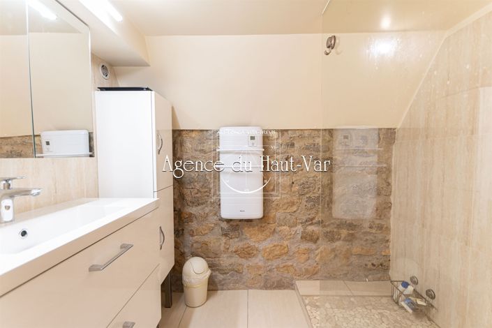 Image No.19-3 Bed House for sale