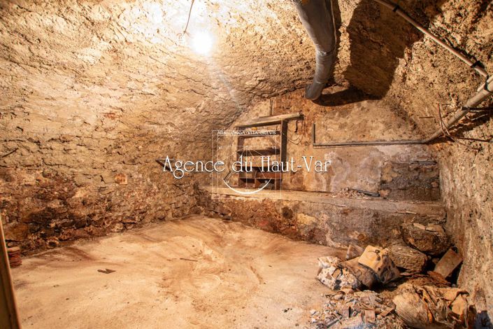 Image No.21-3 Bed House for sale