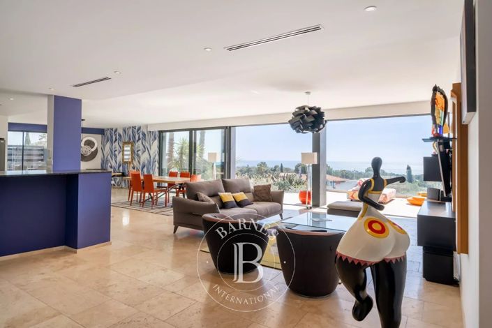 Image No.4-5 Bed House for sale