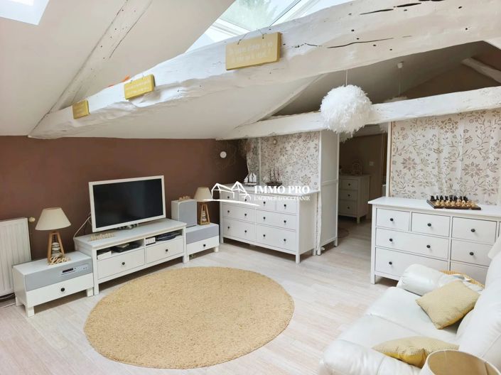 Image No.10-8 Bed House for sale