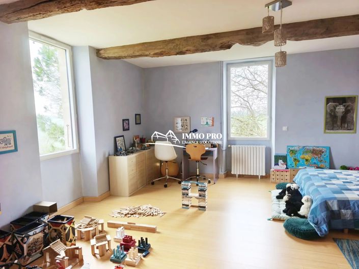 Image No.14-8 Bed House for sale