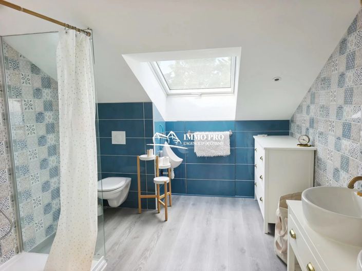 Image No.18-8 Bed House for sale