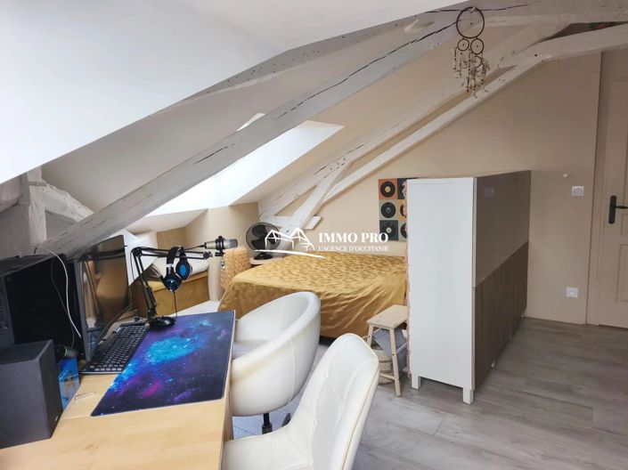 Image No.20-8 Bed House for sale