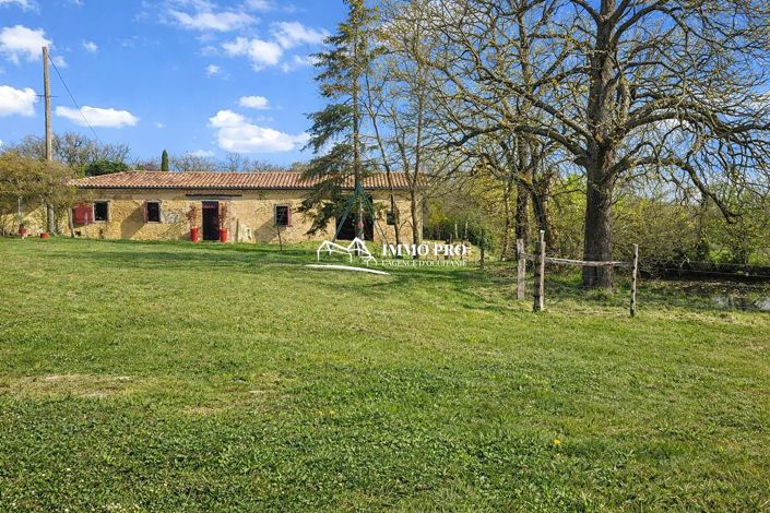 Image No.3-8 Bed House for sale