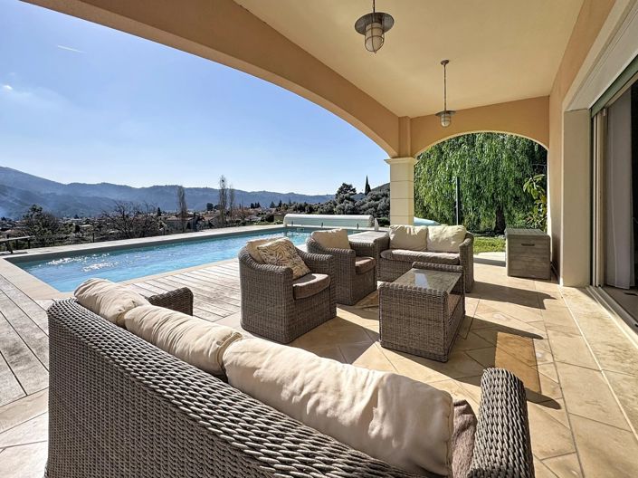 Image No.2-4 Bed House for sale