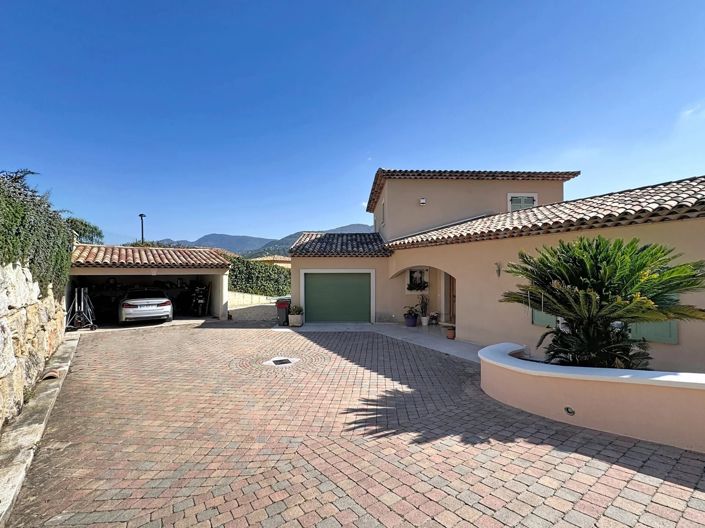 Image No.26-4 Bed House for sale