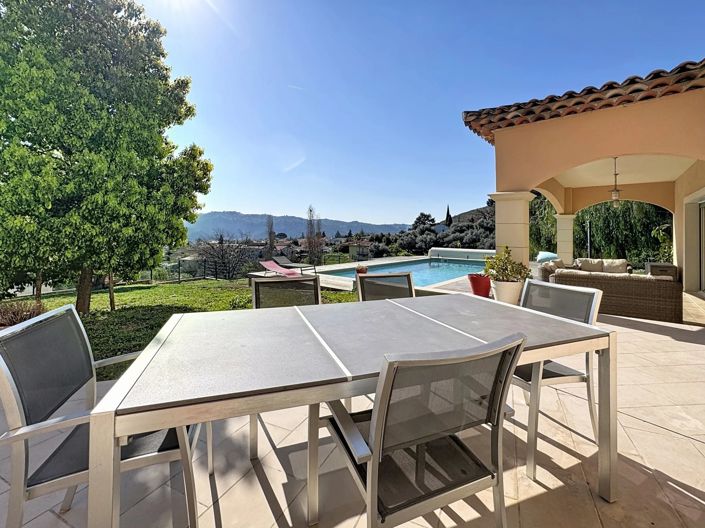 Image No.6-4 Bed House for sale