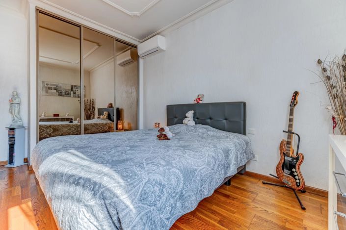 Image No.10-3 Bed House for sale