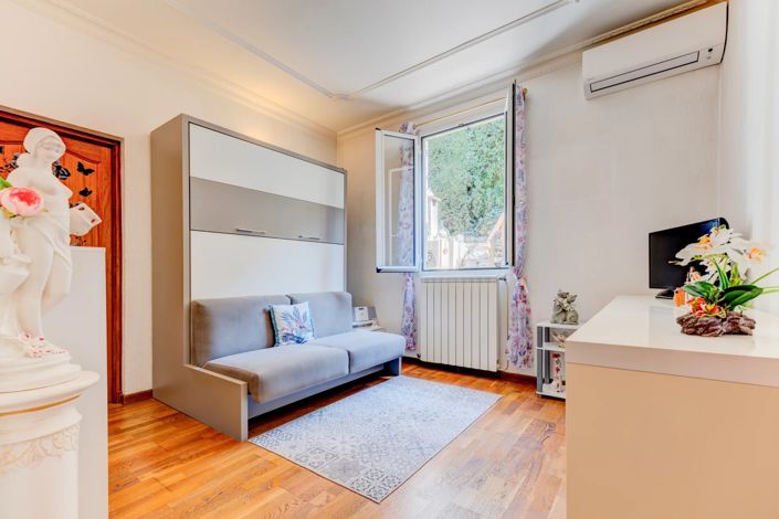 Image No.11-3 Bed House for sale