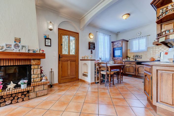 Image No.13-3 Bed House for sale