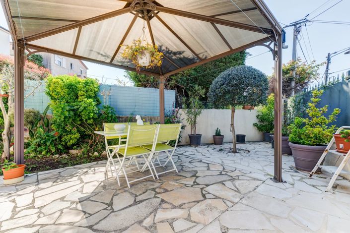 Image No.2-3 Bed House for sale