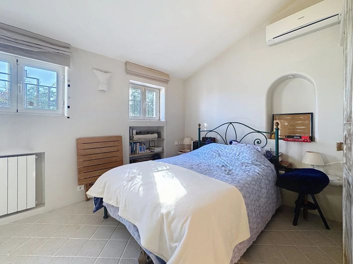 Image No.14-3 Bed House for sale