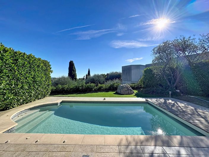 Image No.18-3 Bed House for sale