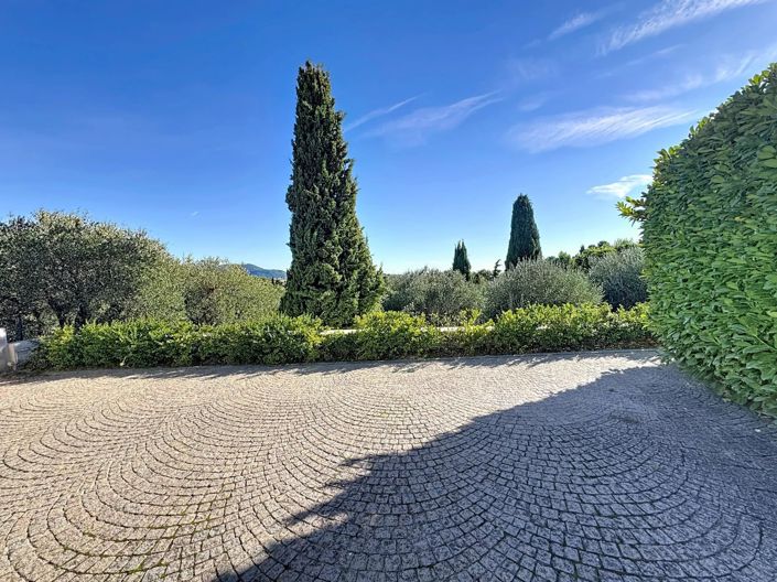 Image No.19-3 Bed House for sale