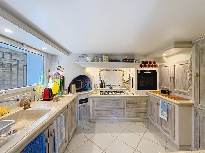 Image No.6-3 Bed House for sale