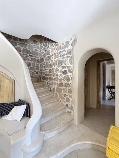 Image No.8-3 Bed House for sale