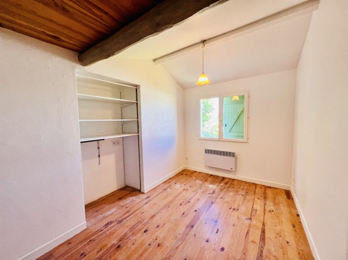 Image No.9-5 Bed House for sale