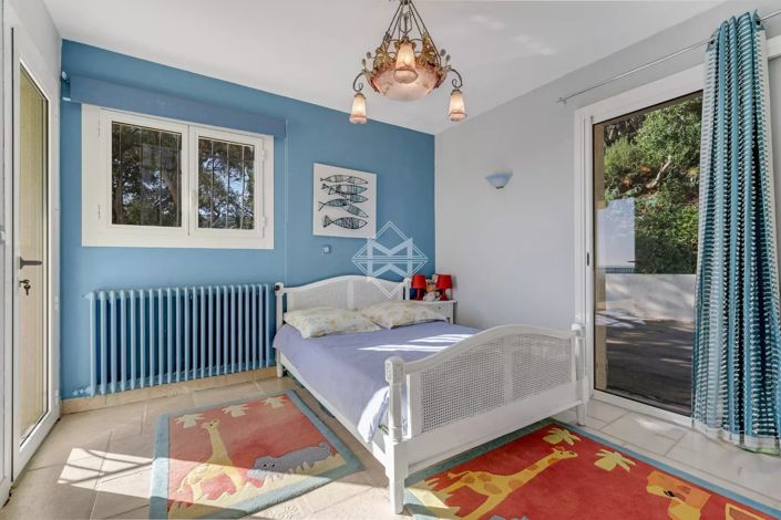 Image No.13-4 Bed House for sale