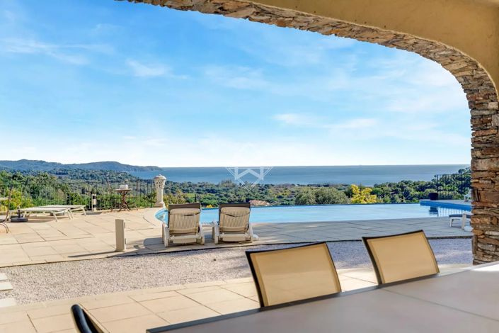 Image No.5-4 Bed House for sale