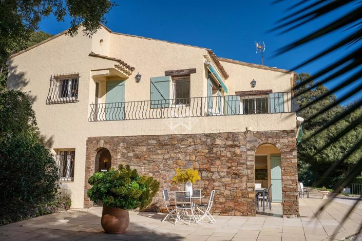 Image No.6-4 Bed House for sale