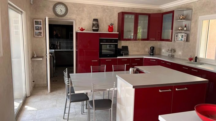 Image No.15-6 Bed House for sale