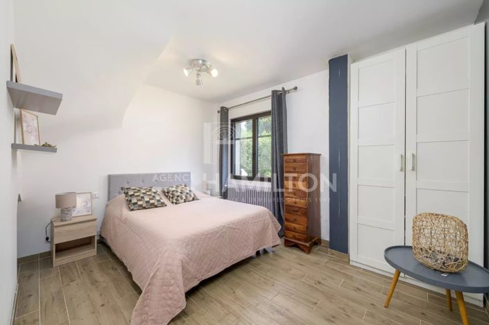 Image No.13-3 Bed House for sale