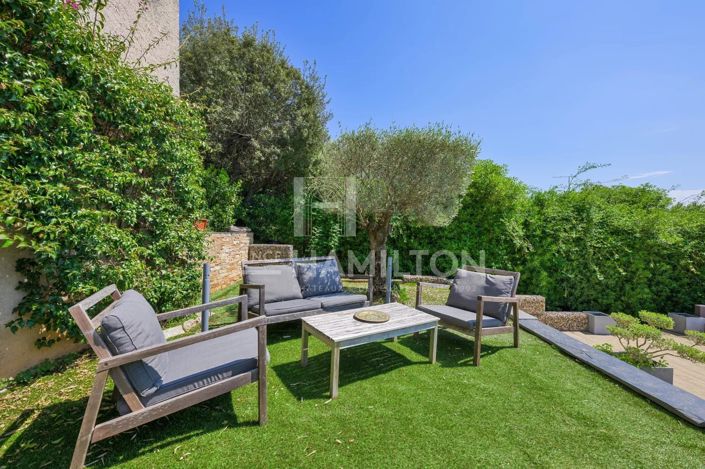 Image No.21-3 Bed House for sale