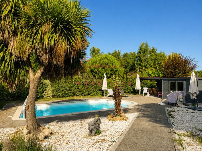 Image No.6-6 Bed House for sale